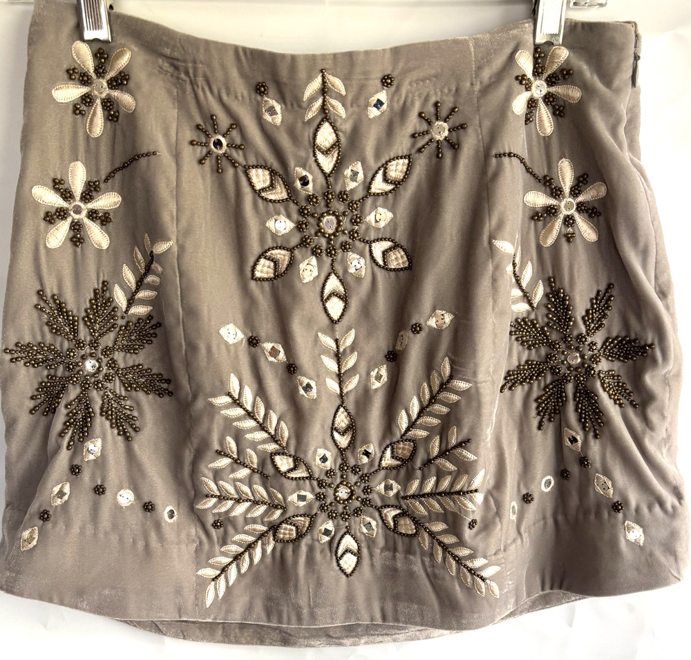 Free People Women's Embroidered Mini Skirt Gray Floral Beaded Zip Size 6 Lined